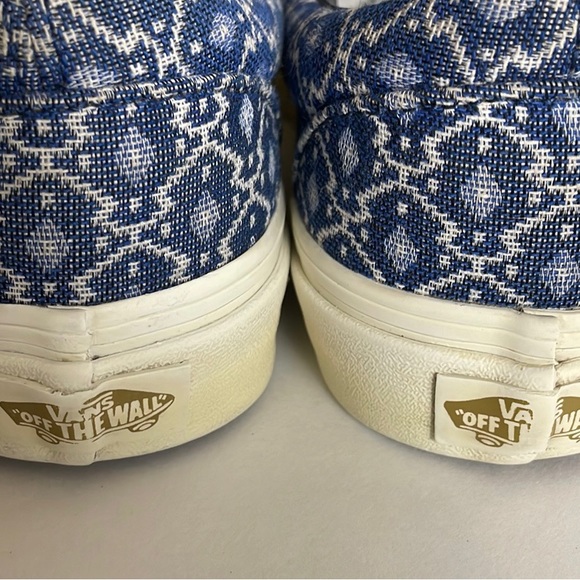 VANS•SLIP ONS•WOMENS SIZE 7.5 - Picture 3 of 6